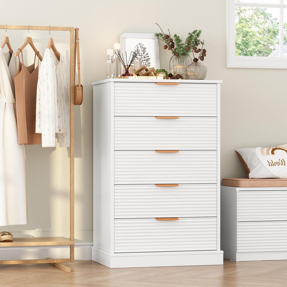 FACBOTALL 5 Drawer Dresser, White Dresser for Bedroom with Wavy Patterns, Wood Dressers with Embedded Handles, Modern Style Chest of Drawers for Living Room Hallway Entryway FACBOTALL