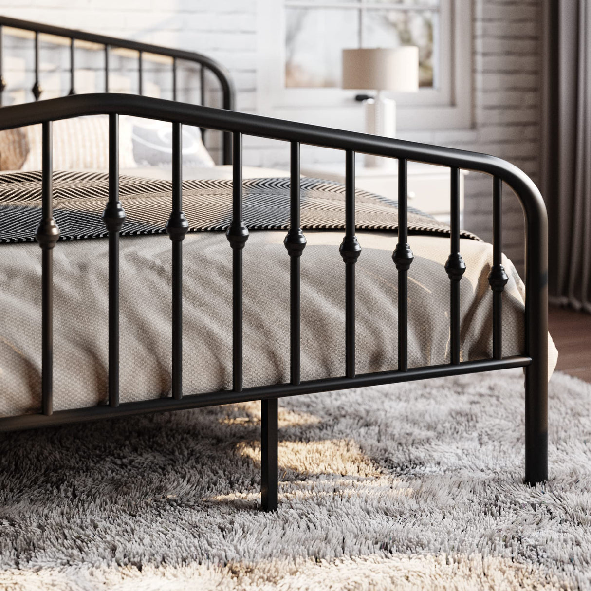 Victorian-Style King Size Metal Platform Bed Frame with Wrought Iron Headboard and Footboard in Black SHA CERLIN