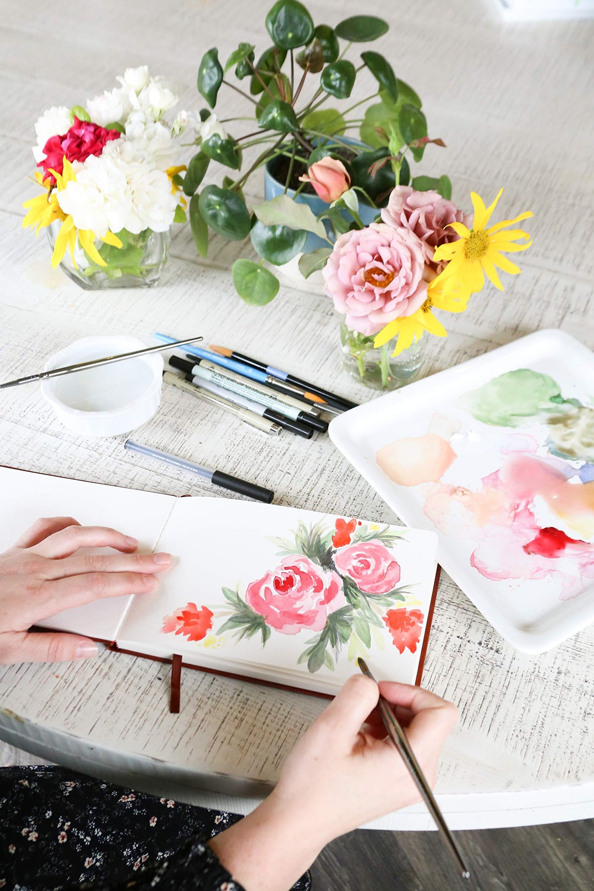 Linden Art Watercolor Journal, 140 lb (300 GSM), 64 Cold Pressed 8.5"x5.5" Pages, Watercolor and Mixed Media Travel Journal, Brown PU Leather Hard Cover Linden Art