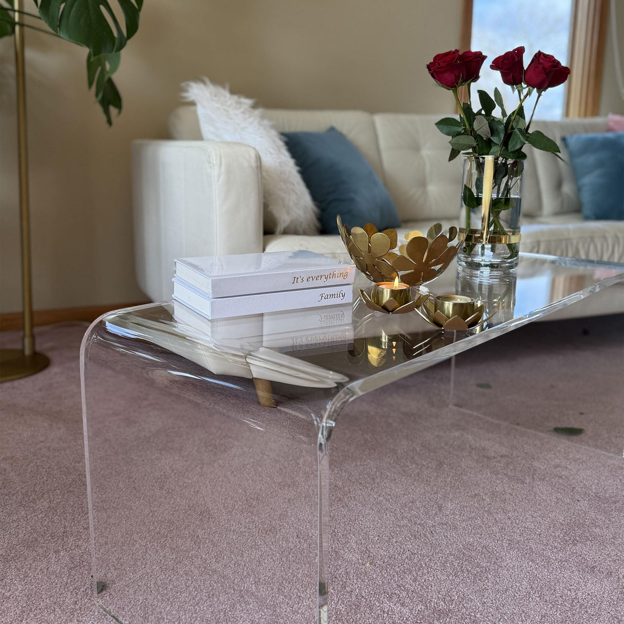 HOMCOM 0.6" Thick Acrylic Coffee Table, 39.25" Long Rectangle Waterfall Coffee Table, Clear HOMCOM