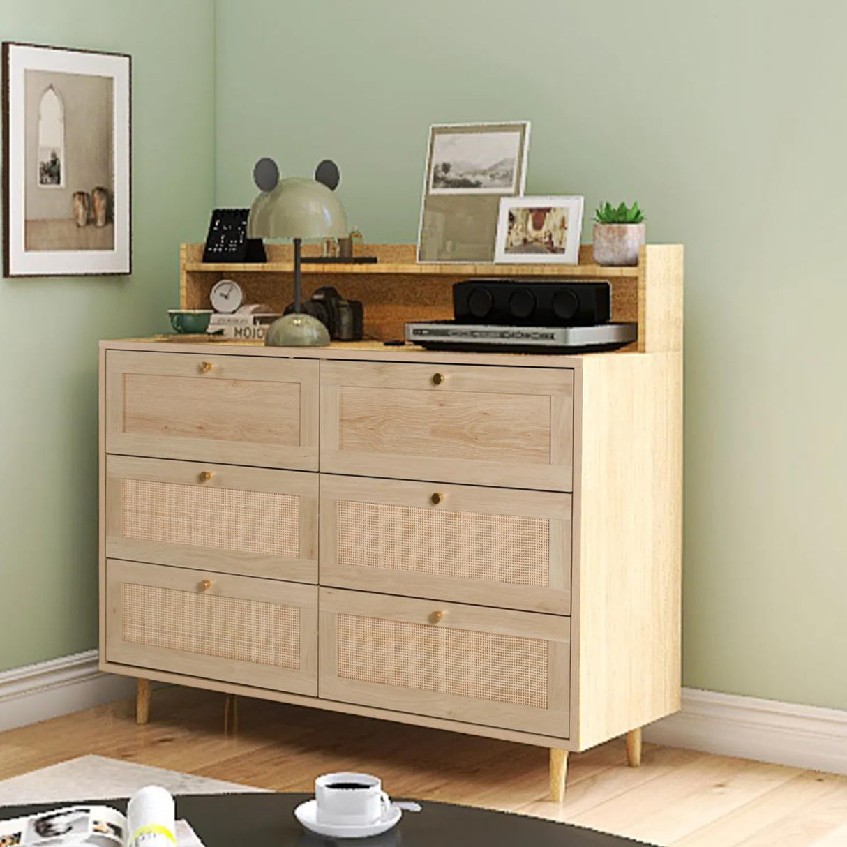 UNDUSLUY 6 Drawer Rattan Double Dresser for Bedroom with Shelves, Wood Chest of Dressers, Modern Dresser Chest with Charging Station for Closet, Living Room and Entryway, Natural UNDUSLUY