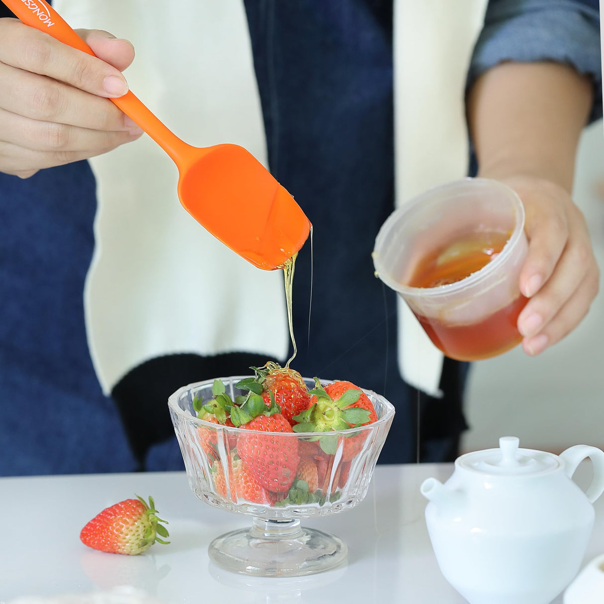 6PCS Silicone Spatulas, MONGSEW Food Grade Heat Resistant Rubber Spatula Set, Kitchen Spatulas for Baking, Cooking and Mixing, BPA-Free, Dishwasher Safe (Set of 6, Multi Colors) MONGSEW