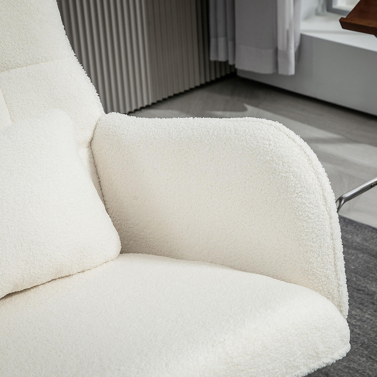 HOMCOM Upholstered Rocking Chair with Headrest and Lumber Pillow, Teddy Fleece Modern Rocker Chair with High Back, Steel Frame and Beech Wood Base for Living Room, Bedroom, Cream White HOMCOM