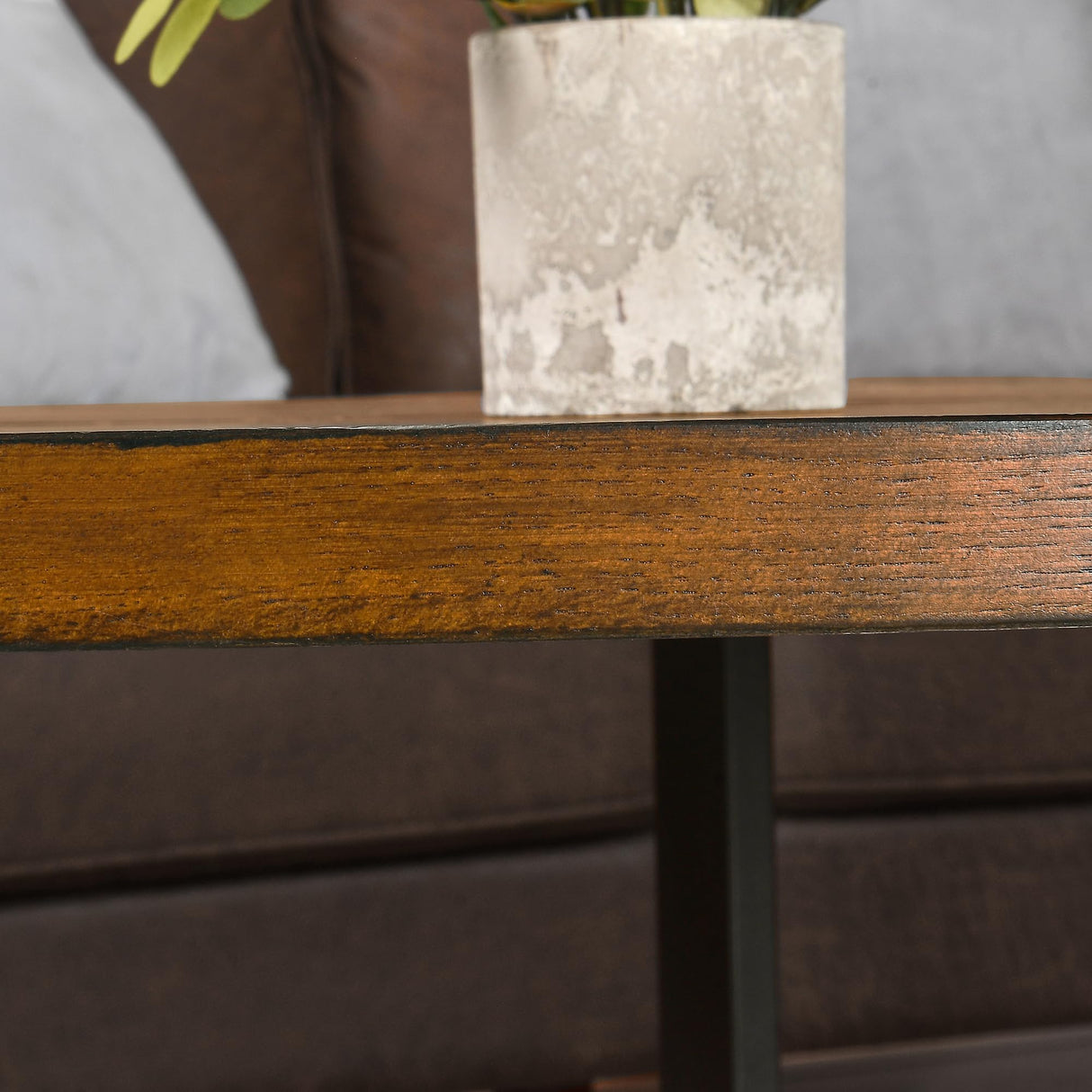 Oval Coffee Table for Living Room, Solid Wood Coffee Tables and Sturdy Metal Legs, Mid Century Modern Coffee Table, Designed Home Furniture, Center Large Circle Coffee Table MIAUWUUFHOME