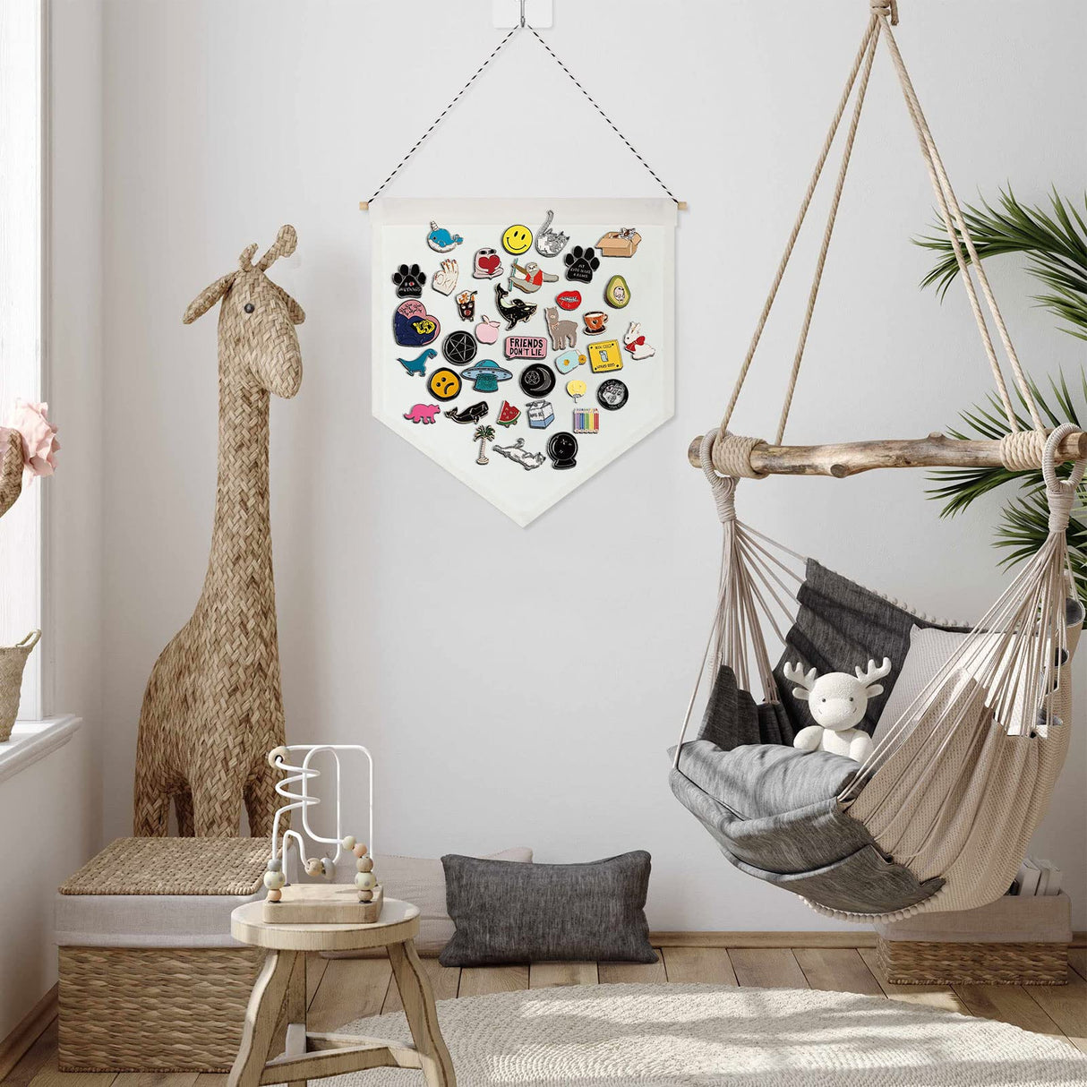 FVIEXE 8PCS Canvas Banner Blank, White Canvas Banners with Wooden Dowel, Enamel Pin Wall Display Banner Holder for Enamel Pins Lapels Badges Buttons Patches Collection, 26 x 30cm FVIEXE