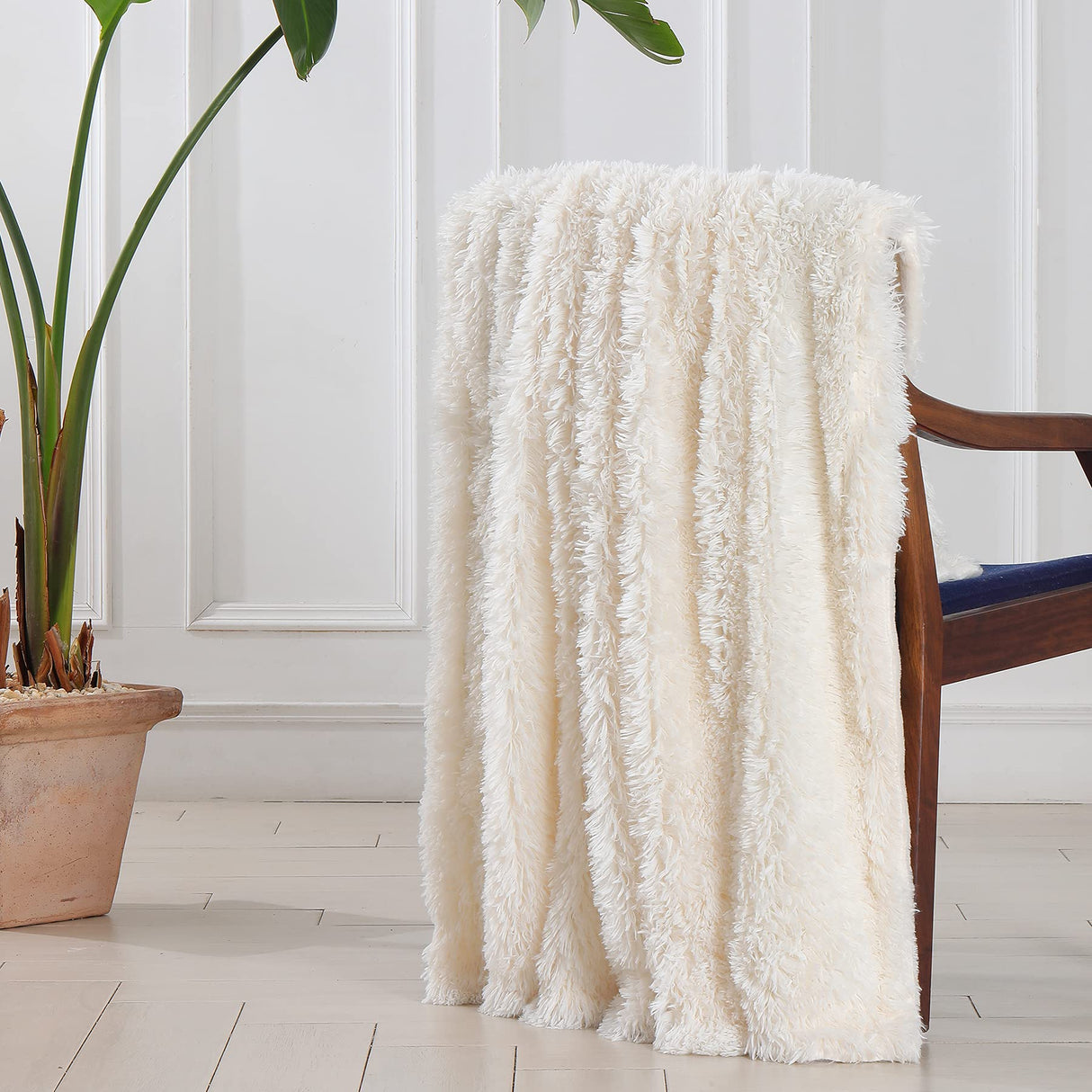 Tuddrom Decorative Extra Soft Fuzzy Faux Fur Throw Blanket 50" x 60",Solid Reversible Long Hair Shaggy Blanket,Fluffy Cozy Plush Comfy Microfiber Fleece Blankets for Couch Sofa Bedroom,Cream White Tuddrom