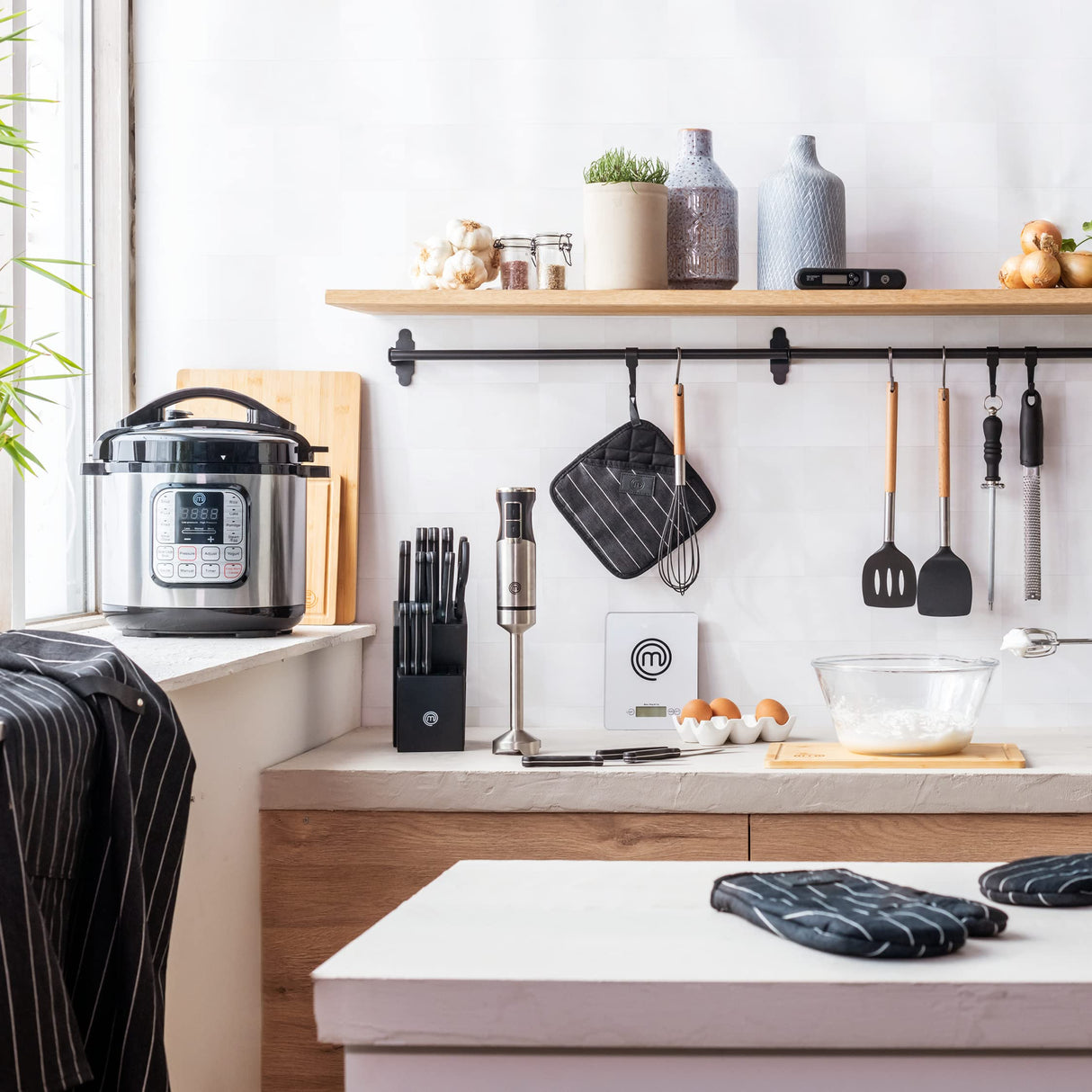 MasterChef Immersion Blender Handheld with Electric Whisk & Milk Frother Attachments, Hand Held Stainless Steel Stick Emulsifier for Making Baby Food, Soup, Puree, Cake, Cappuccino, Latte etc, 400W MasterChef