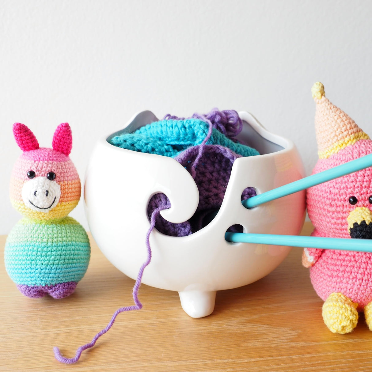 Cat Yarn Bowl for Knitting - Cute Ceramic Knitting Bowl Extra Large - Ceramic Yarn Bowl Crochet Accessories Yarn Holder Storage Gift for Knitters Funny Evovee