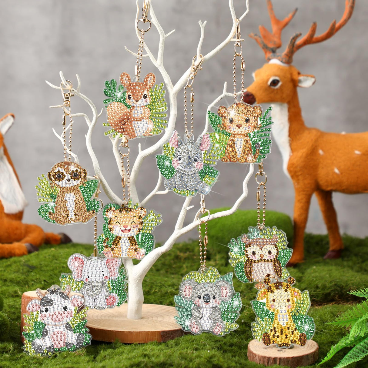 WILLBOND 30 Pcs Jungle Animals Diamond Art Keychain Ornaments DIY Double Sided Jungle Animals Diamond Painting Keychain Kits for Adults Key Ring Art Pendant Tree Decor WILLBOND