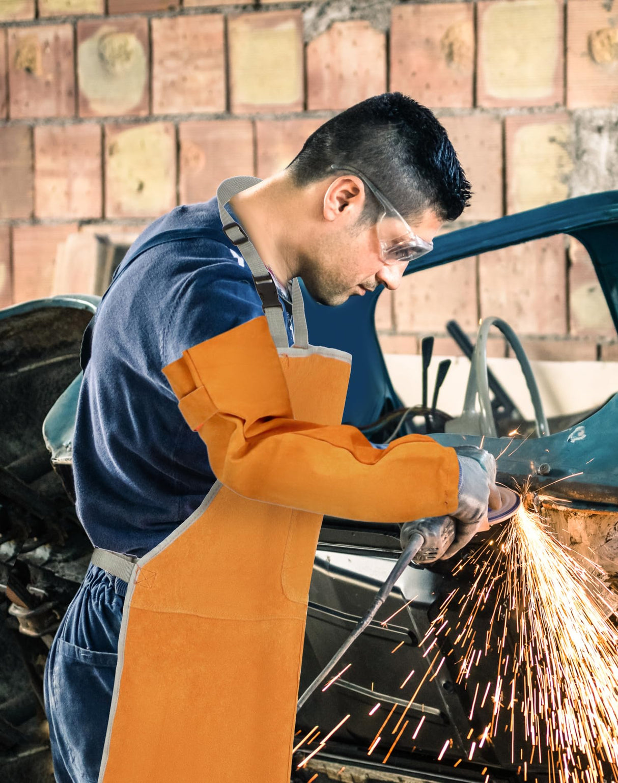 QWORK Welding Apron& Sleeves, Welding Work Protectors Set, Heat and Flame Resistant Leather Work Shop, Blacksmith Protective or Safety Clothing, Welders, Fireplace, Gardening, BBQ Apron, Bib Apron QWORK