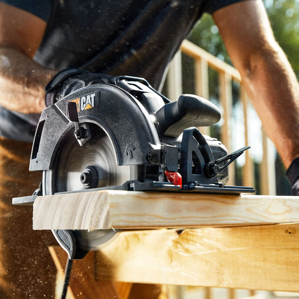 Cat® 7-1/4'' Corded Circular Saw - DX56U Cat