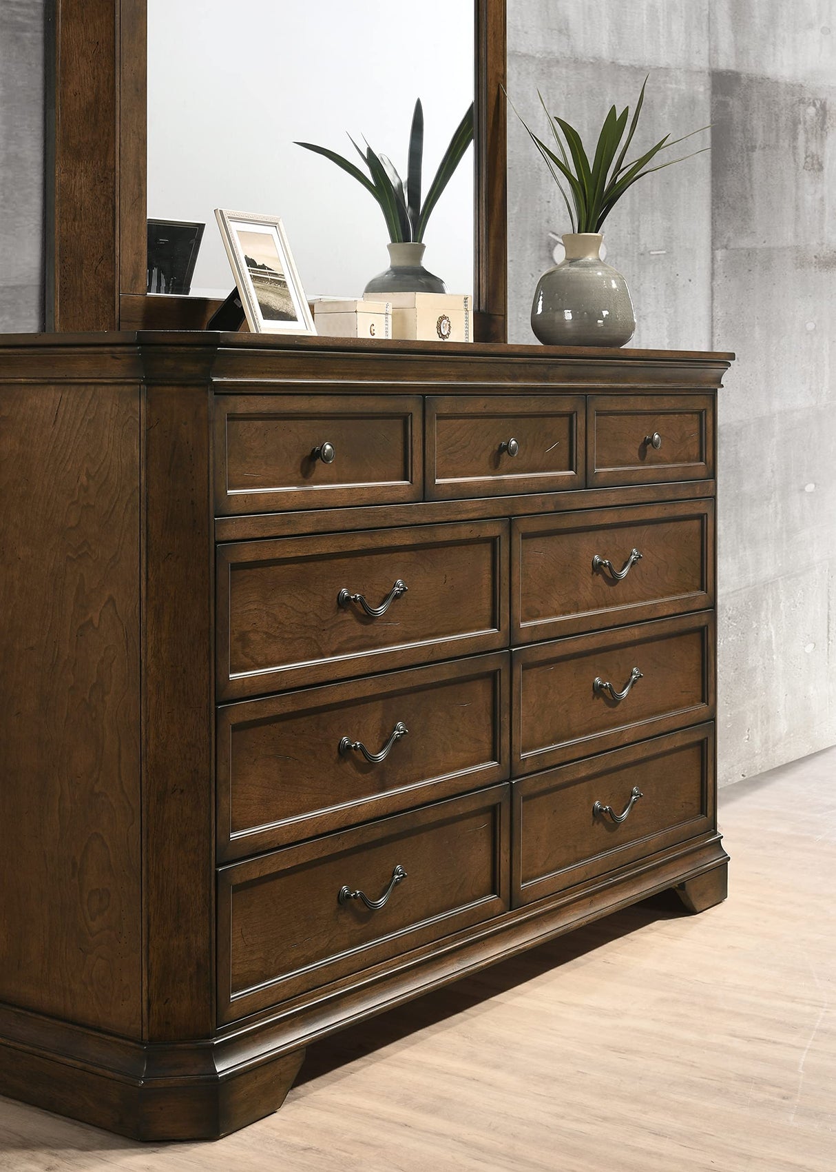 Roundhill Furniture Maderne Traditional Wood Panel Bed with Dresser, Mirror, Two Nightstands, King, Antique Walnut Roundhill Furniture