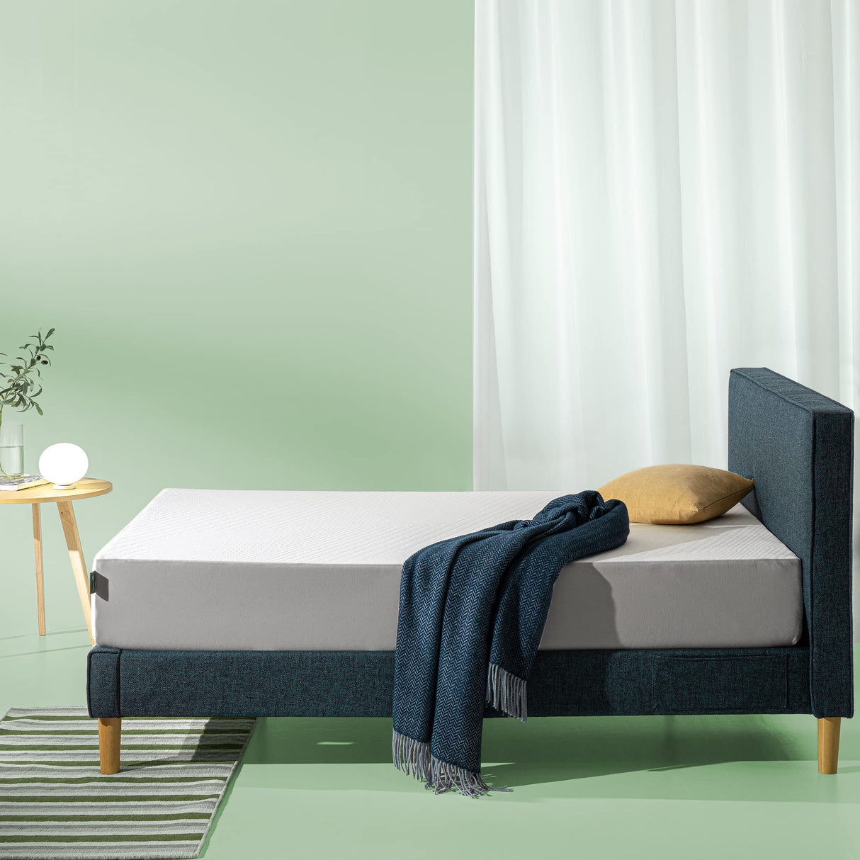 ZINUS Cooling Essential Memory Foam Mattress, King, White Zinus