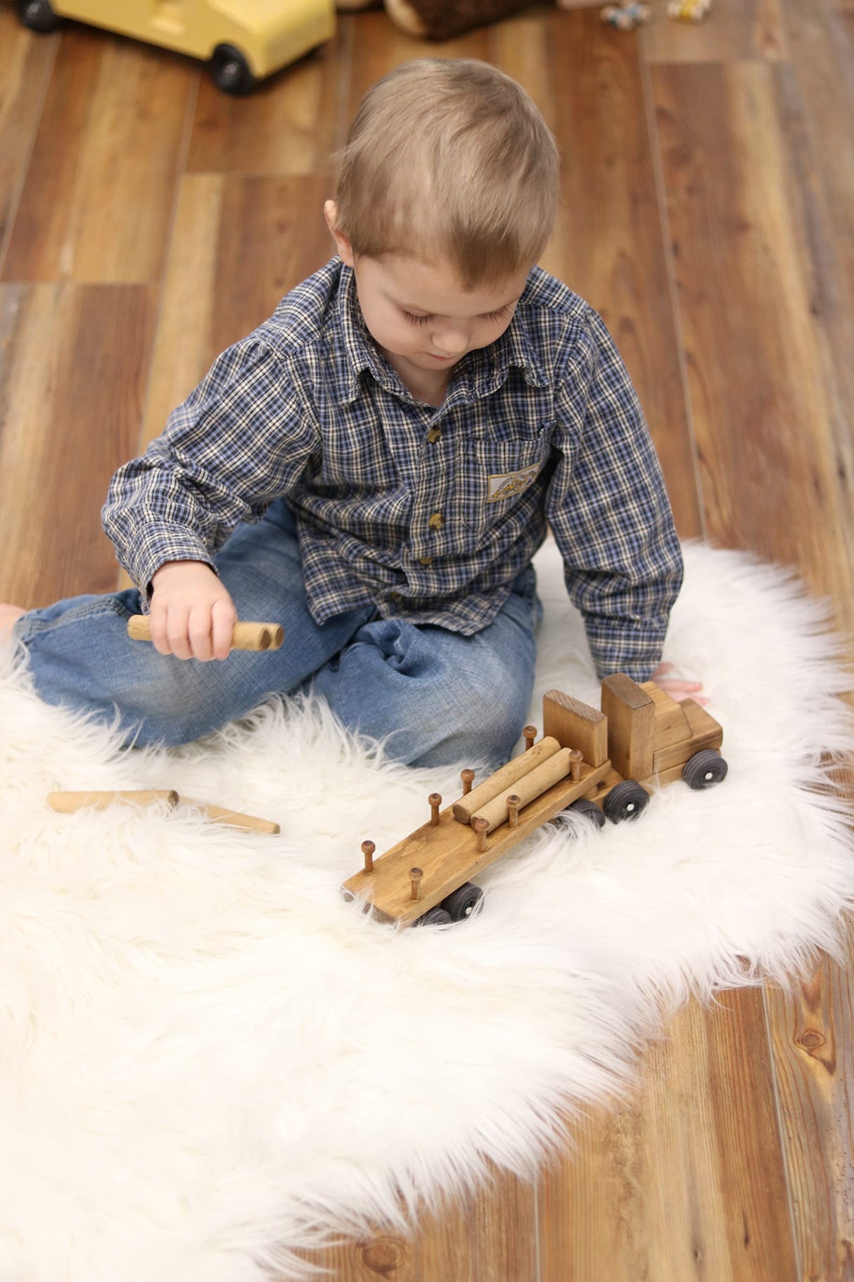 AmishToyBox.com Log Truck Wooden Toy - Amish-Made in Lancaster County, Pennsylvania - with 6 Removable Logs AmishToyBox.com