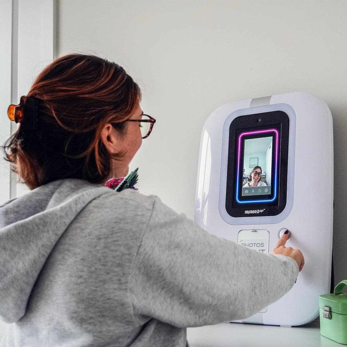 Arcade1Up Touchscreen Photobooth - Personalize Your Selfies with Stickers, Picture Effects, and Cool Filters, Prints 2" x 3" Photos, Instantly Share via QR Code - Perfect for Parties and Weddings ARCADE1UP