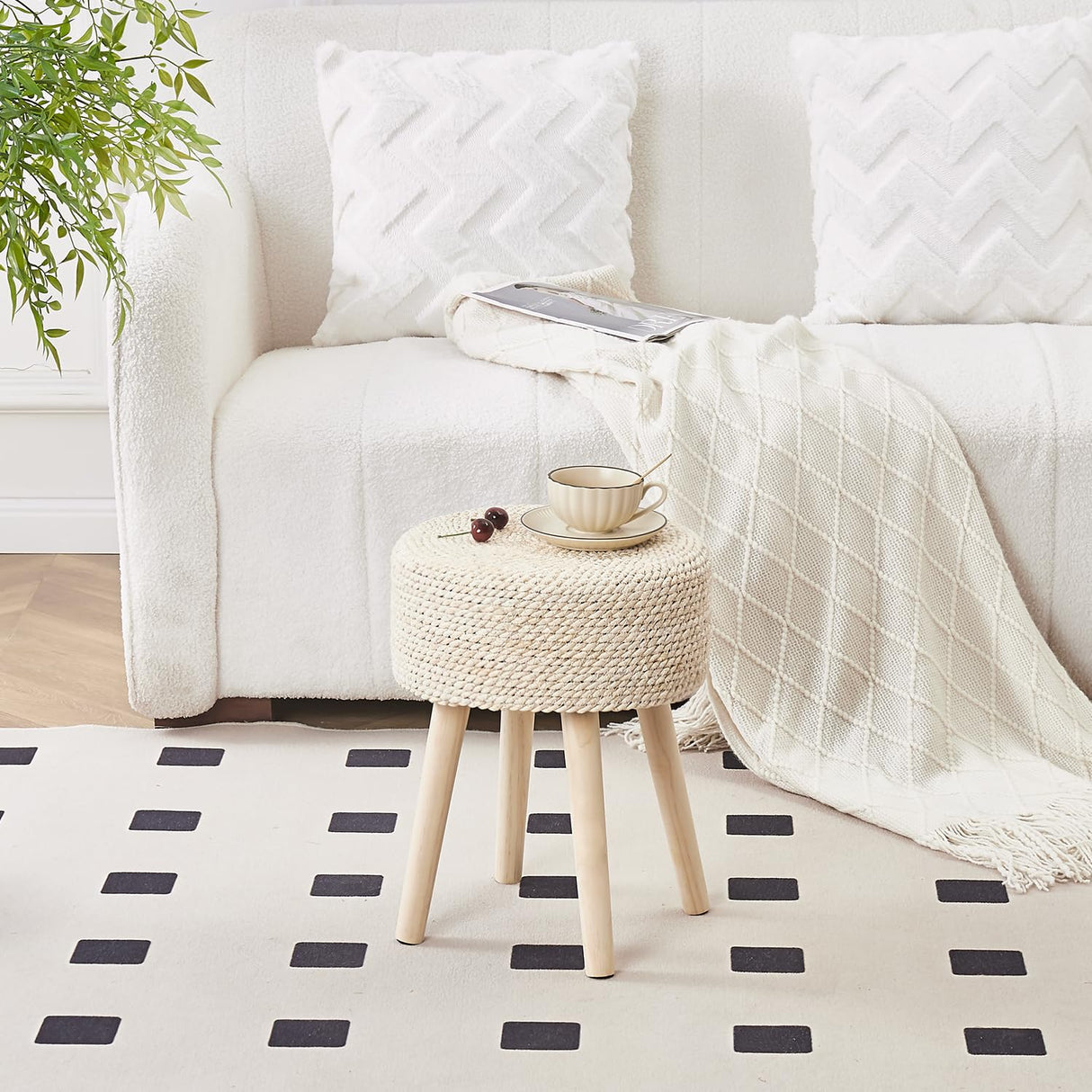 Cpintltr Footstool Ottoman Round Natural Seagrass Foot Stool Pouf Ottomans with Solid Wood Legs Hand Weave Footrest Step Stool for Living Room Bedroom Balcony Garden Natural Cpintltr