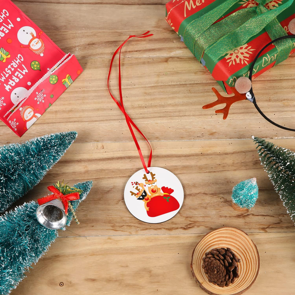 SAVITA 25pcs Sublimation Blank Pendants, 2.83inch MDF Personalized Sublimation Pendant Round Blank Discs Halloween Christmas Ornaments DIY Creation Supplies SAVITA