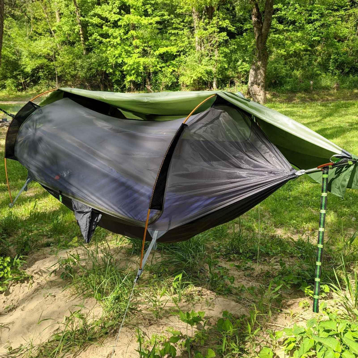 Rivenlo Camping Hammock Tent with Mosquito Net & RainFly, 3 in 1 Waterproof Lightweight Portable Sleeping Hammock Bug Backpacker Travel Outdoor Gear with Tree Strap Swing, for Hiking Patio Expedition Rivenlo