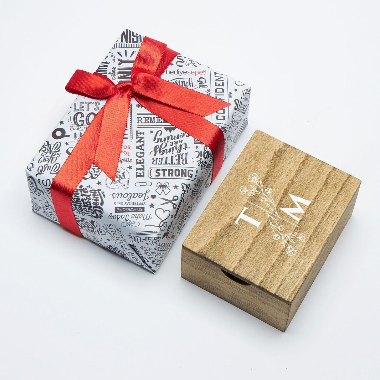 udelf Personalized Wooden Accordion Photo Box - Custom Photo Gift Great for Weddings, Valentine's Days, Anniversaries, and Special Milestones udelf