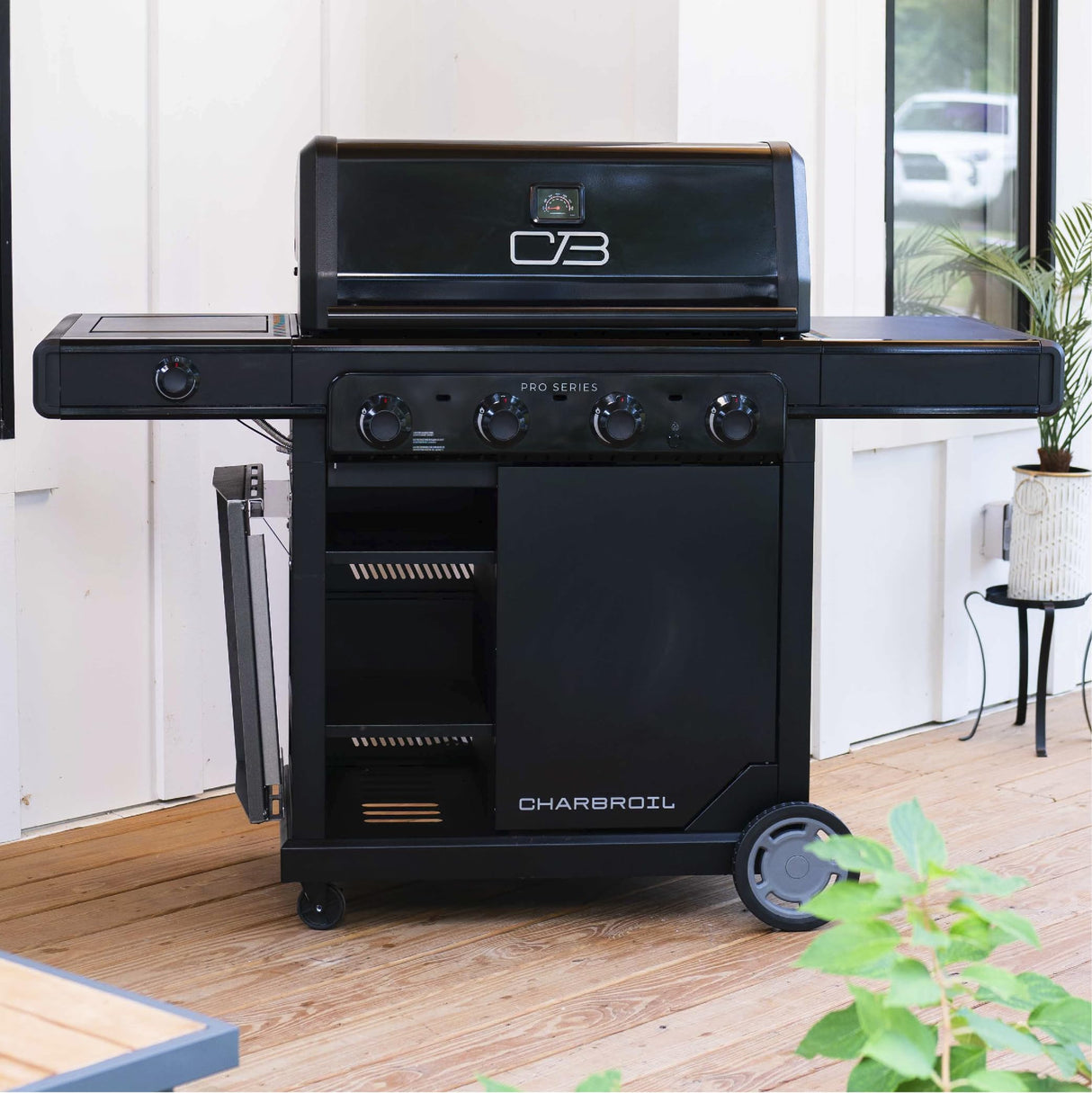 Char-Broil® Pro Series™ with Amplifire™ Infrared Technology 4-Burner Propane Gas Grill Cabinet with Side Burner, Black - 463281024 Char-Broil