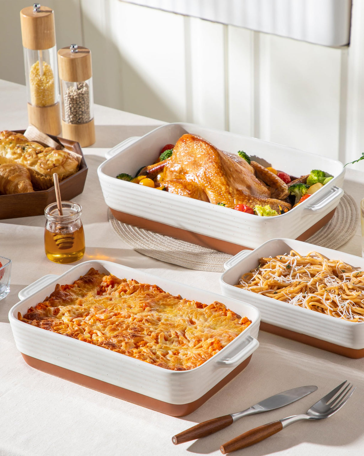 MALACASA Casserole Dishes for Oven, Ceramic Baking Dishes Set of 3, Baking Pan Casserole Dish Set, Rectangular Lasagna Pan Deep with Handles for Baking, Khaki White (14.5''/13''/10.5''), Series TARA MALACASA