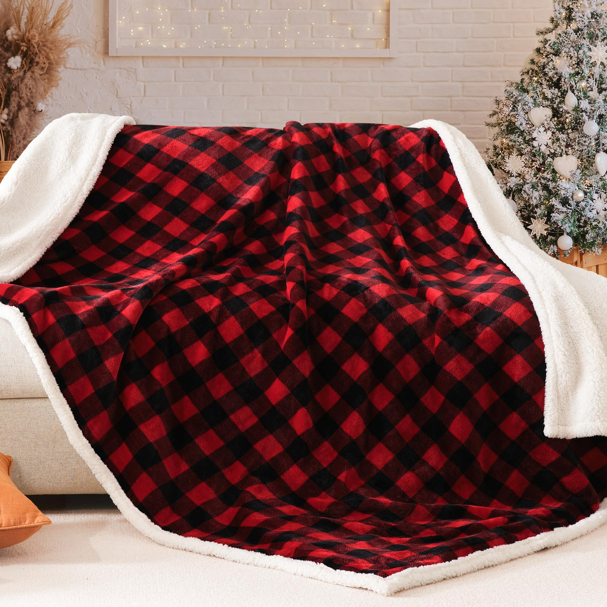 BEAUTEX Christmas Sherpa Fleece Throw Blanket, Super Soft Warm Buffalo Plaid Plush Blankets and Throws, Warm Winter Cozy Fuzzy Blanket for Couch Sofa Bed (Red, 50" x 60") BEAUTEX