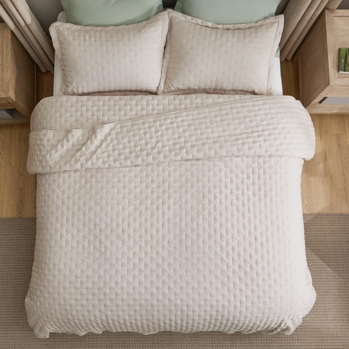 Bedsure King Quilt - Ultra Soft Quilt Bedding for Modern Farmhouse Bedroom Decor, Lightweight All-Season King Size Comforter, Natural Bedspread Coverlet 106x96 Inch Bedsure