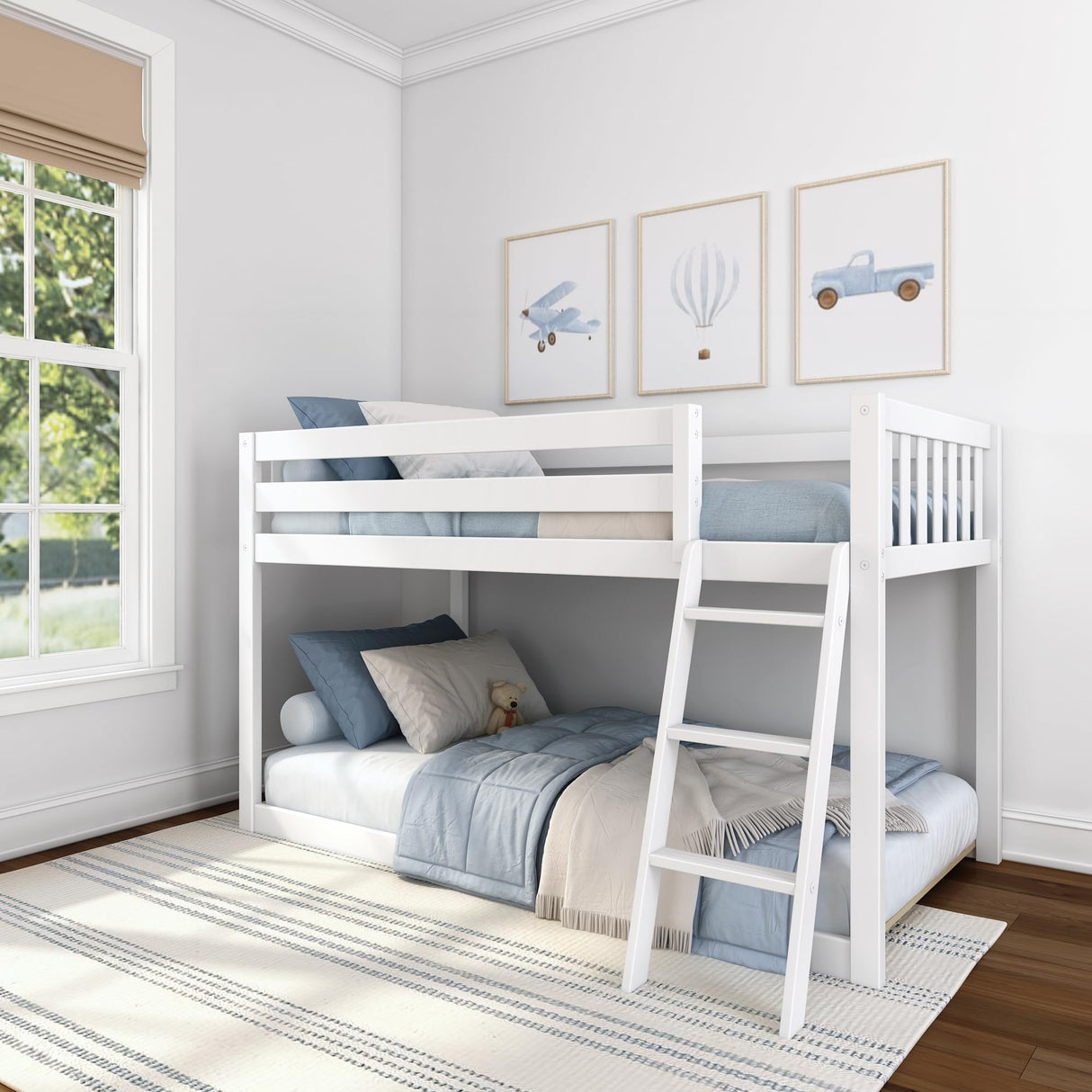 Max & Lily Fundamental Twin Low Bunk Bed, Kids Solid Wood Modern Bed Frame with Strong Wooden Slats, Non-Toxic Finishes, High Weight Capacity, White Max & Lily