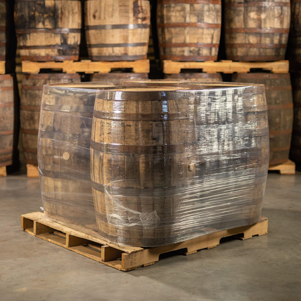 Midwest Barrel Company Authentic Bourbon/Whiskey Barrel (53 Gallon) Used Genuine American Oak Wood Barrel by the Pallet (4) MIDWEST BARREL CO. EST. 2015