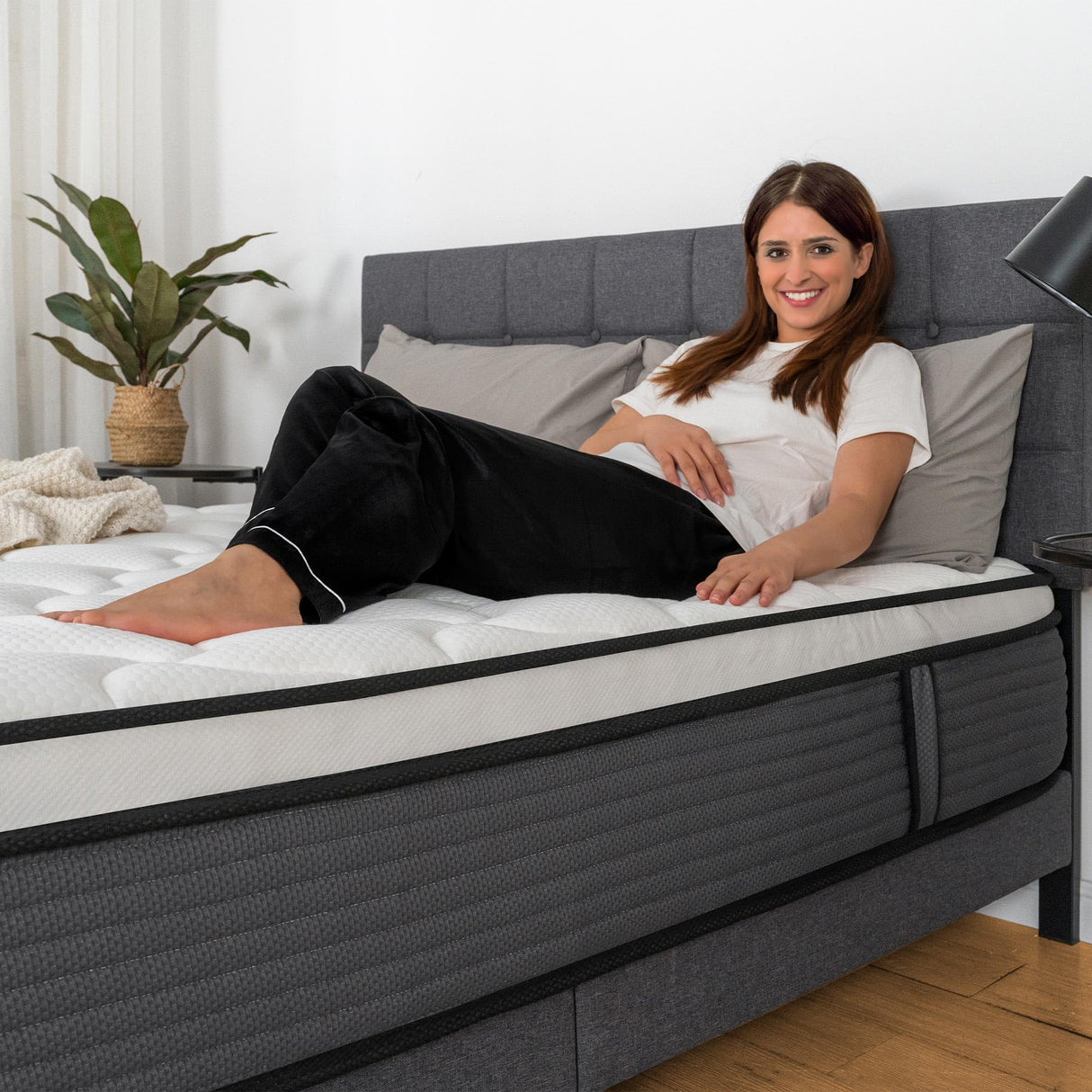 Full Mattress, 14 Inch Pillow Top Hybrid Mattress in a Box Medium Firm Fiberglass-Free, Soft Breathable Pressure Relief Memory Foam Pocket Innerspring Bed, CertiPUR-US Certified PAMYO