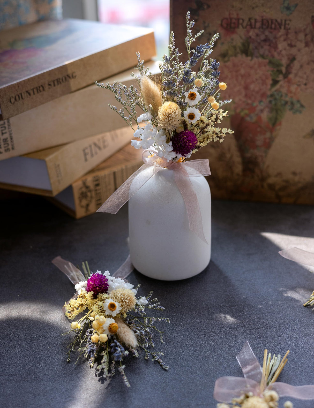 Mini Dried Flower Bouquet Set of 6, Small Bouquets, Bohemian Wedding Table Centerpieces Table Arrangements, Bridesmaid Flower Girl Proposal Gift Box, Birthday Cake Table Vase Decorations. (Pink) xin's convey