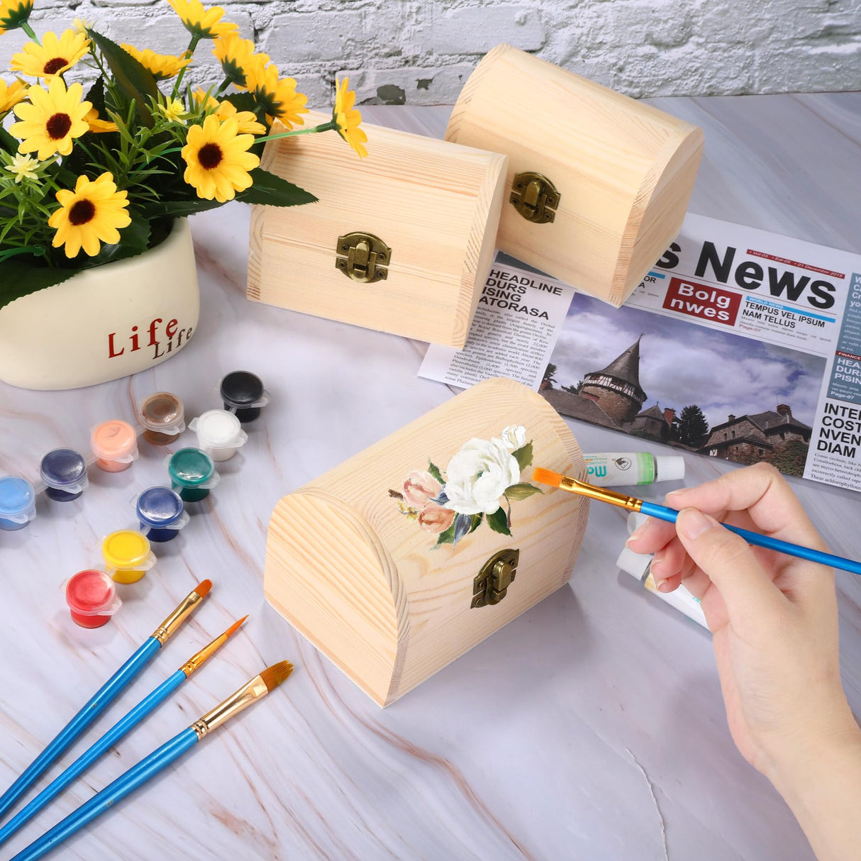 Aodaer 4 Pieces Unfinished Wood Treasure Chest Decorative Pine Wood Box with Hinged Lid and Locking Clasp Plain Decorate Wooden Boxes for Art Hobbies DIY Jewelry Gift Storage Aodaer