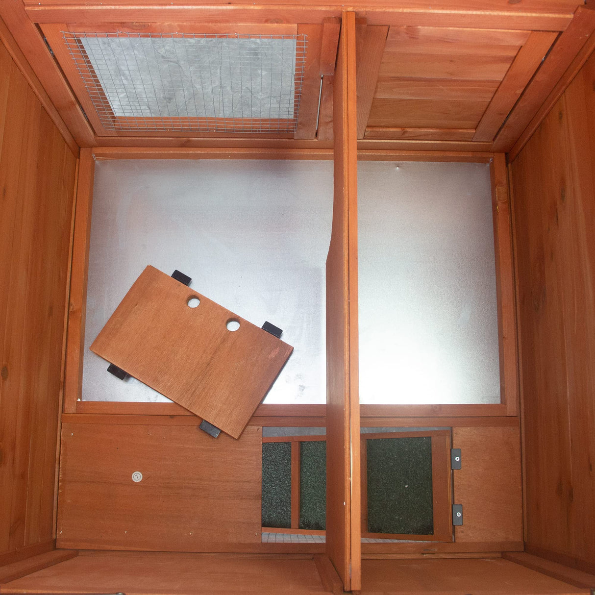 TRIXIE Natura Single Rabbit Hutch with Run, 2-Story with Ramp, Pull-Out Tray, Hinged Peaked Roof, for Rabbits or Guinea Pigs Small TRIXIE