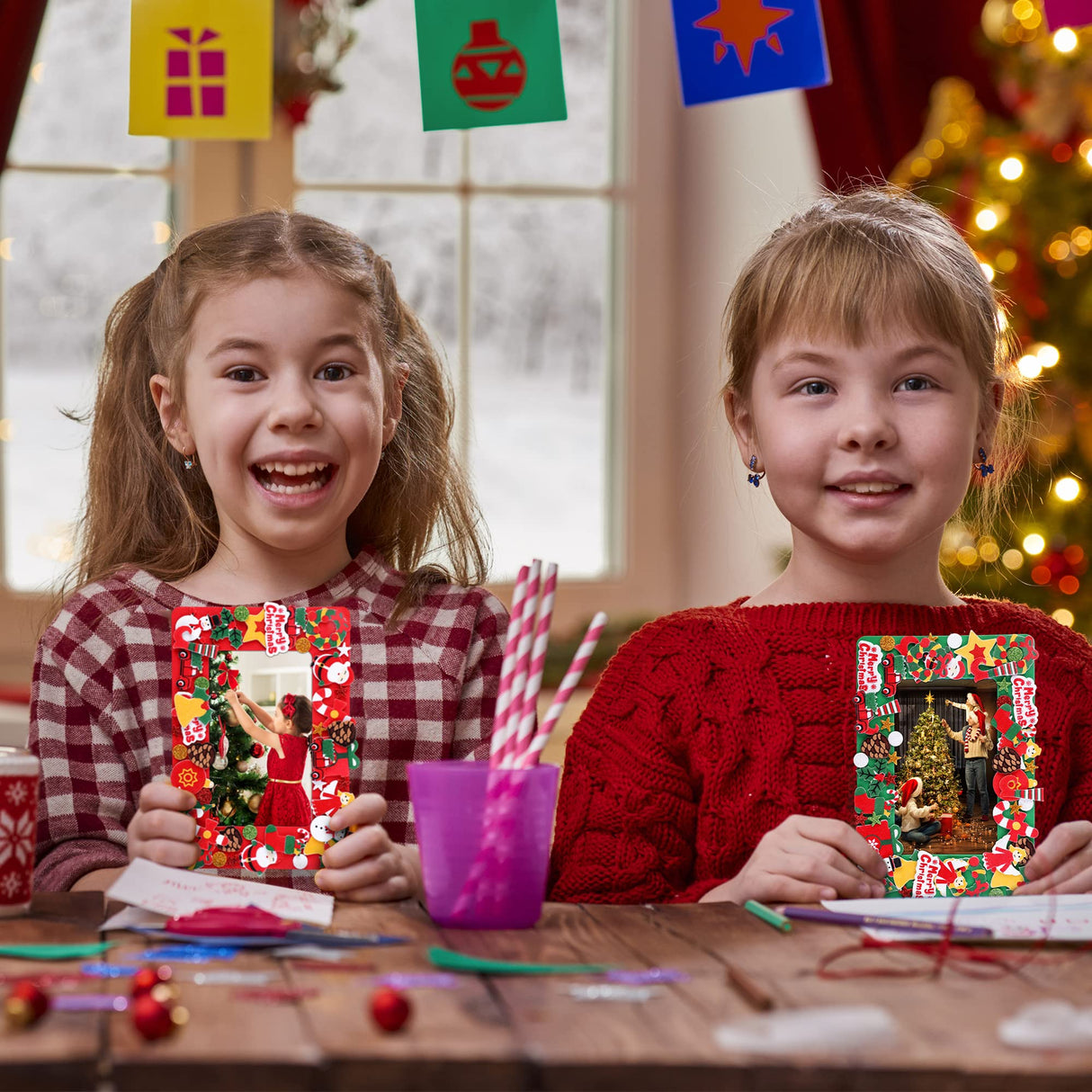 Fovths 436 Pieces Christmas Picture Frame Craft Kit for Kids Include Foam Photo Frames Christmas Foam Self Adhesive Stickers Magnet Art DIY Christmas Ornament for Xmas Party Favor, Home Decor Fovths