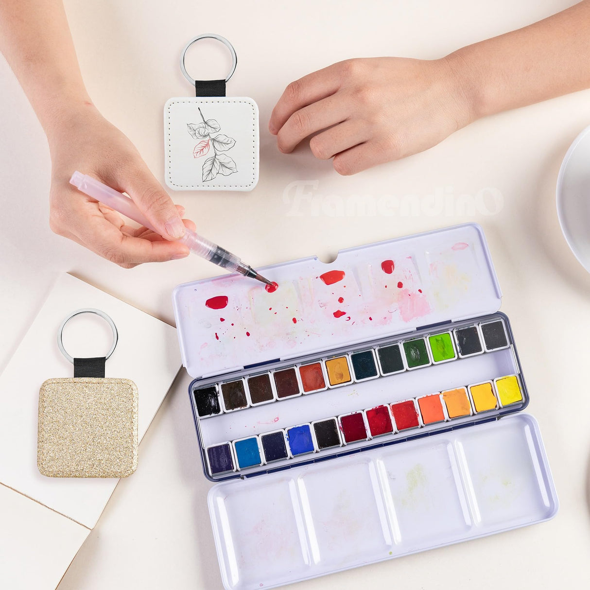 Framendino, 16 Pack Sublimation Blank Keychain Glitter PU Leather Square Rectangle Heat Transfer Key Chain for DIY Craft Making(Gold) Framendino