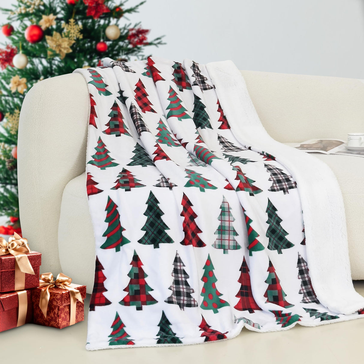 Elegant Comfort Reversible and Ultra-Plush Flannel Fleece-Winter Christmas Sherpa Throw- Lightweight Soft and Cozy-Holiday Decorative Throw, Perfect for Lounging, 50 x 60 inches, Plaid Christmas Tree Elegant Comfort
