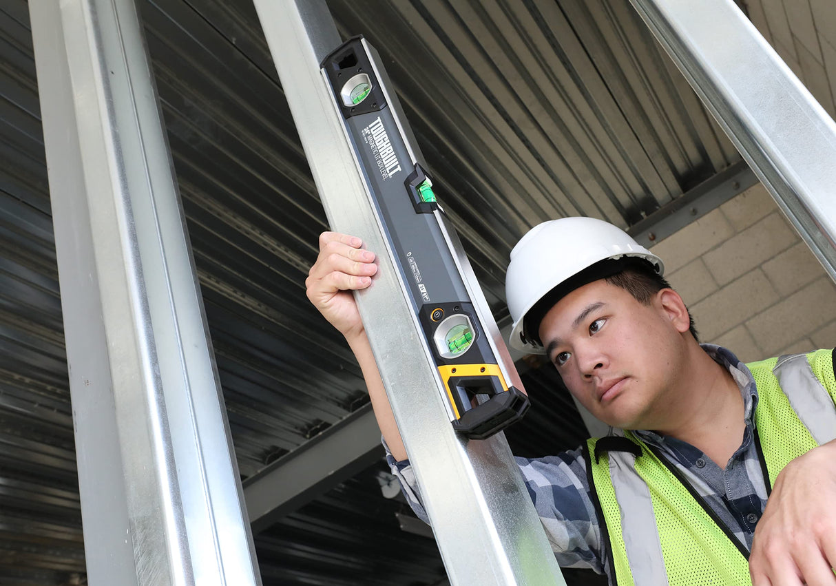 ToughBuilt - 24-in Lighted Magnetic Box Level, Digital Backlit Display, Shock Absorbing Endcaps, Powerful rare earth magnets provide superior holding strength - TB-H2-L-24LH-M ToughBuilt