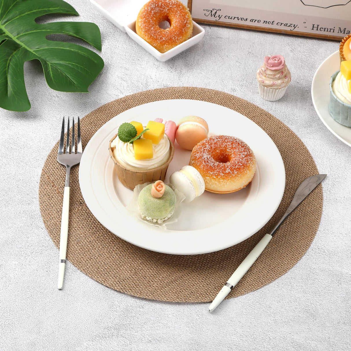 SEPGLITTER 12 Pcs Round Burlap Placemats Bulk 11.8 inches Brown Reusable Natural Jute Table Mats for Wedding Dinner Party Farmhouse Dinner Table Decor SEPGLITTER