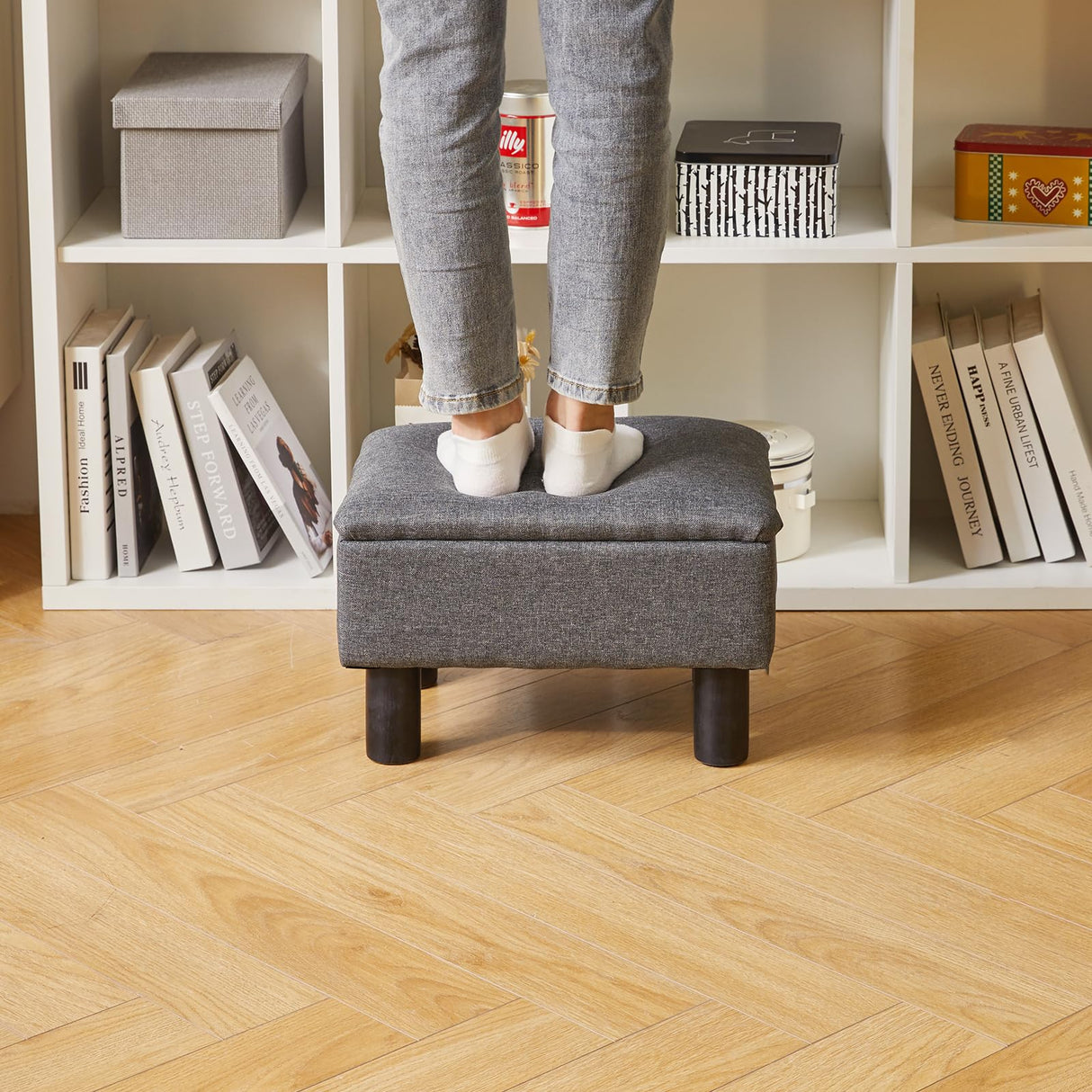 Aibiju Linen Small Ottoman Foot Rest, Foot Stools with Storage Small, Upholstered Rectangle Wood Ottoman with Safety Hinge Flip Top, Bed Stool for Bedroom Dorm Light Gray YD-JD1364 Aibiju