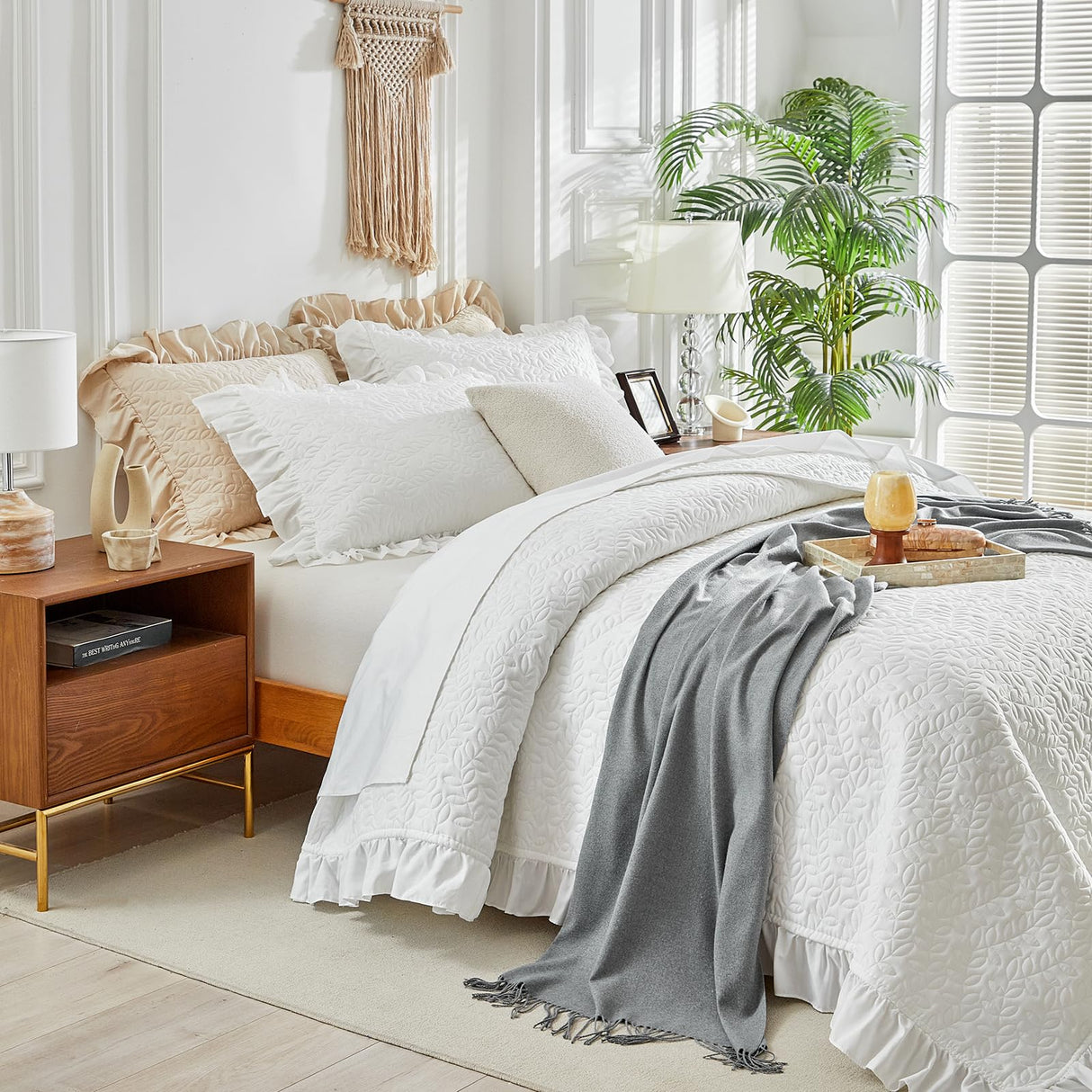 Ruffled Quilt Set California King Size 100 * 114 in - 3 Pieces Solid Shabby Chic Farmhouse Ruffle Bedding Rustic Coverlet & Sets Lightweight Fluffy Summer Oversized Bedspread with Shams - White UOZZI BEDDING