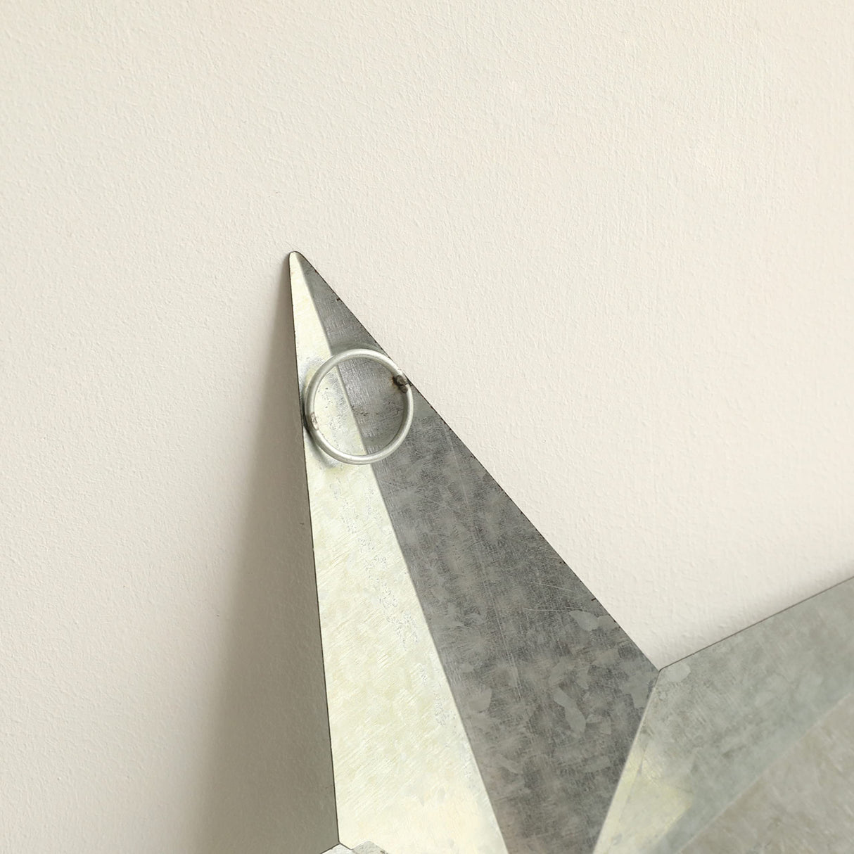 COLLECTIVE HOME - 3 Pcs Metal Barn Star, Galvanized Hanging Wall Decor, Farmhouse Wall Sculpture, 3D 13/11/9.5 Inch Wall Art for Office Living Room Bedroom (Galvanized Star) COLLECTIVE HOME