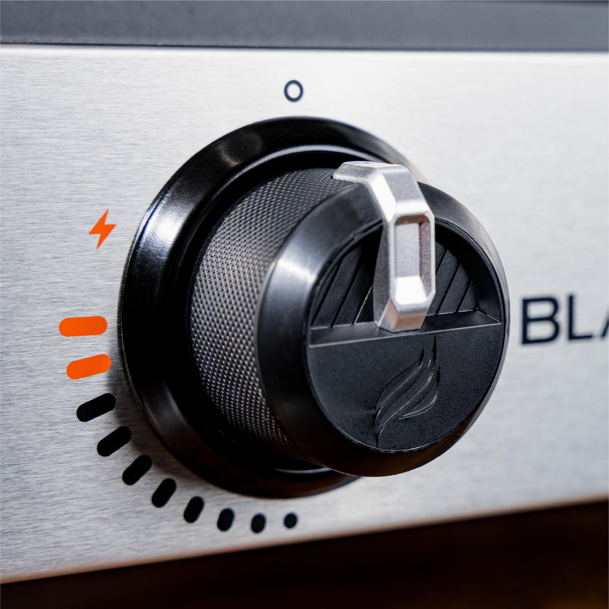 Blackstone 1666 22” Tabletop Griddle with Stainless Steel Faceplate, Powder Coated Steel, Black BLACKSTONE