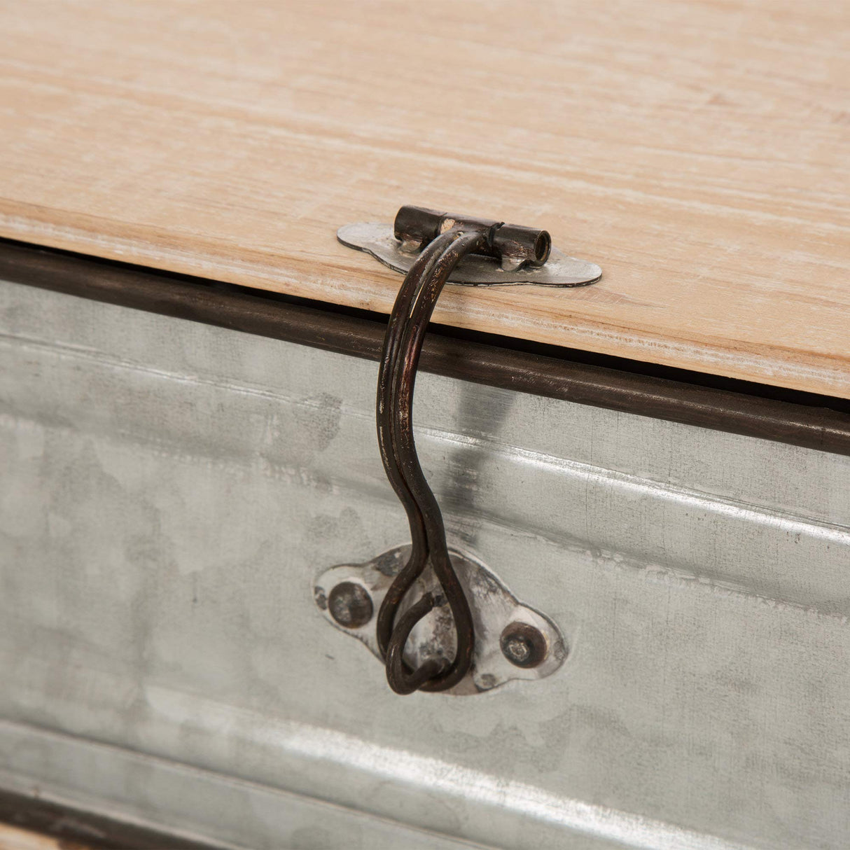 Glitzhome Decorative Galvanized Metal Boxes with Wood Lids, Set of 2 Storage Chests Small and Large Glitzhome