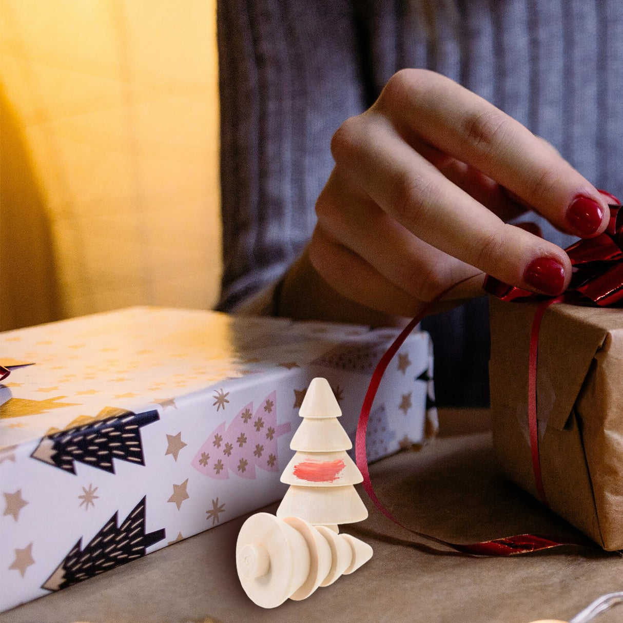 EXCEART Mini Wooden Christmas Tree, 10Pcs Unfinished Wood Miniature Trees for Christmas Crafts Peg People Nature Table Small World Play Holiday Xmas Party Favor Gifts EXCEART