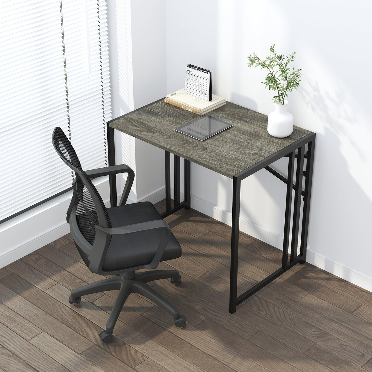 Lutown-Teen 32 inch Small Folding Desk, Writing Gaming Computer Camping Desk for Small Spaces, No Assembly Required Home Office Desk, Black Oak Lutown-Teen