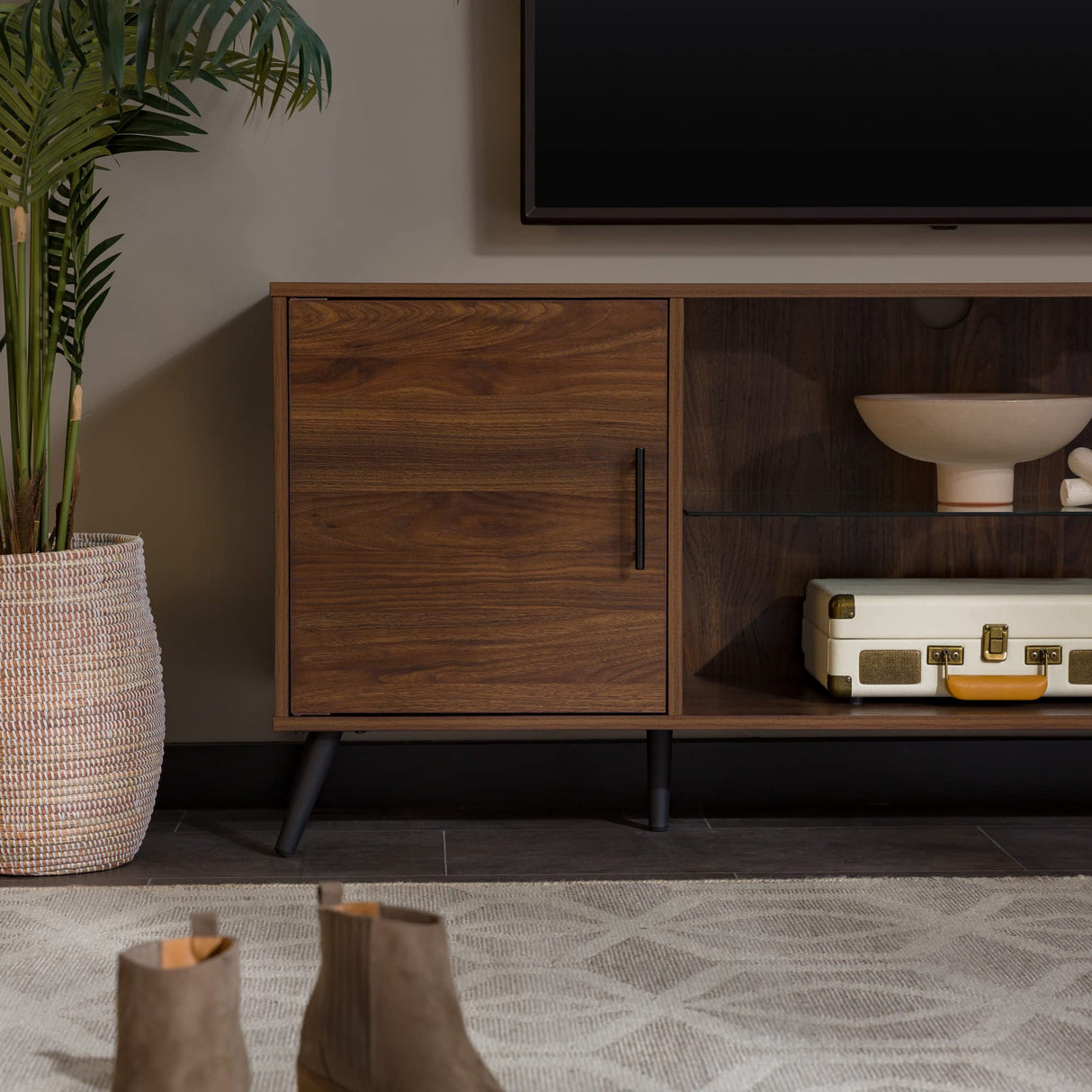 Walker Edison Saxon Mid Century Modern Glass Shelf TV Stand for TVs up to 65 Inches, 60 Inch, Walnut Walker Edison