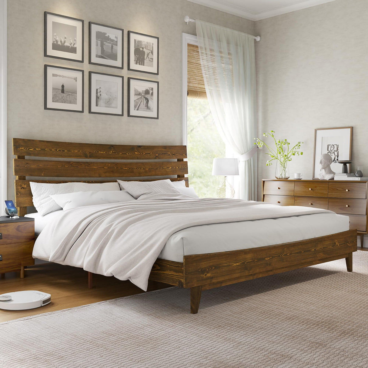 VanAcc King Size Solid Wood Mid-Century Platform Bed with Slatted Headboard in Caramel VanAcc