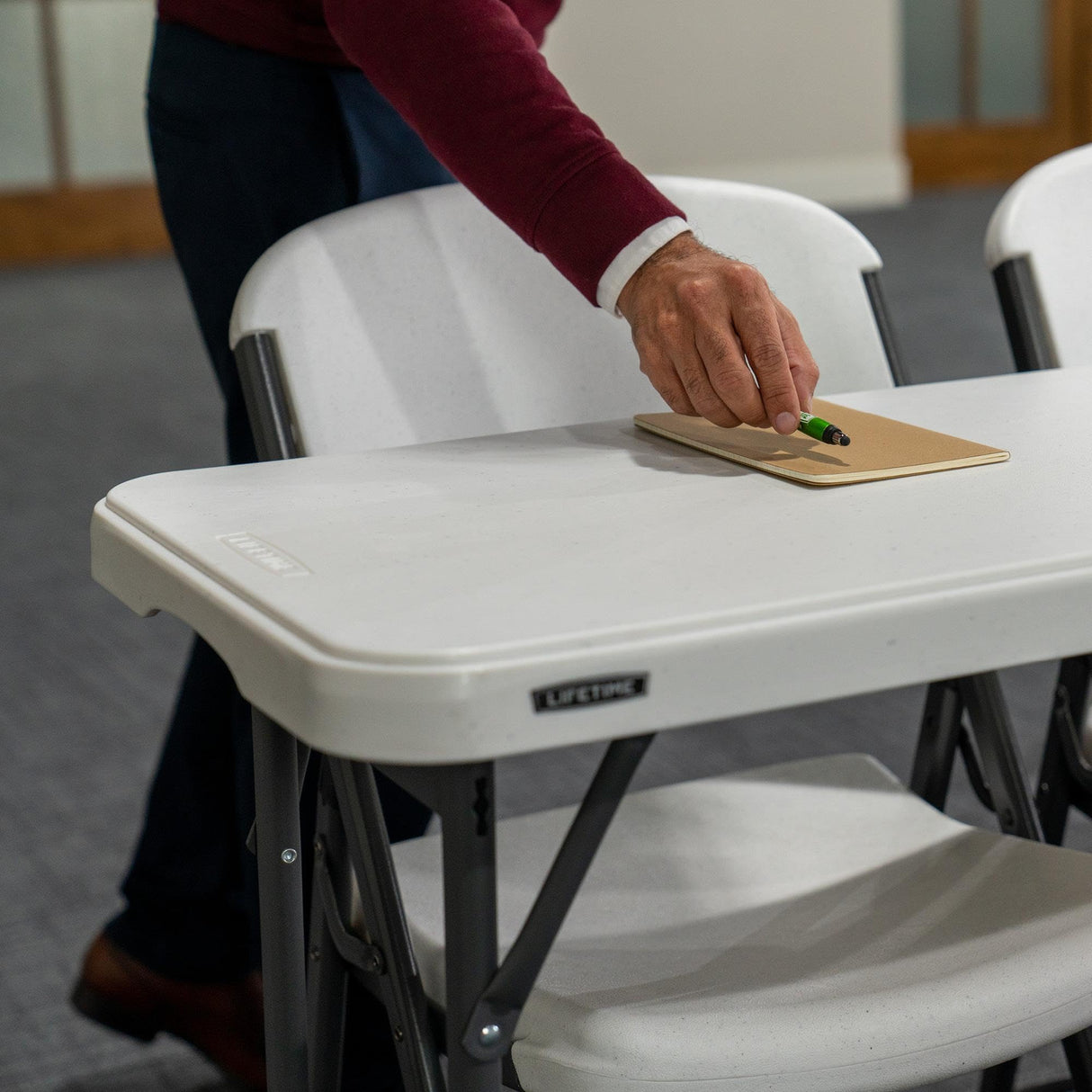 Lifetime 8-Foot Seminar Table, Commercial Lifetime