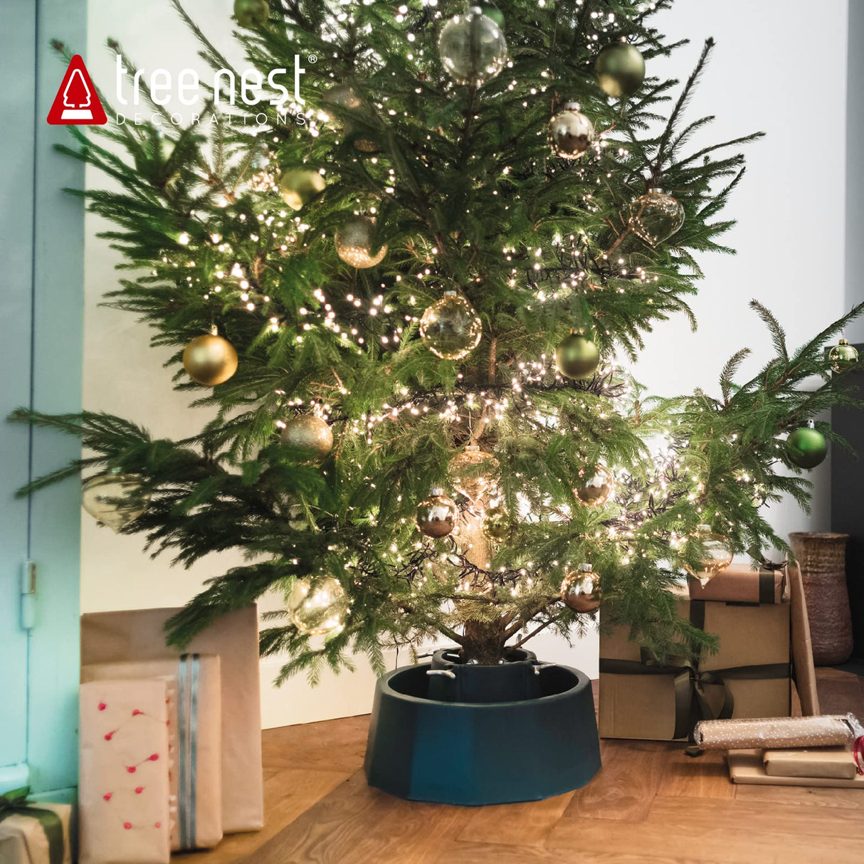 Tree Nest Robust Christmas Tree Stand for Real Christmas Trees Up to 8.5' Trees Water Reservoir Holds Up to 2.9 Gal Robust (Green,Medium) Tree Nest