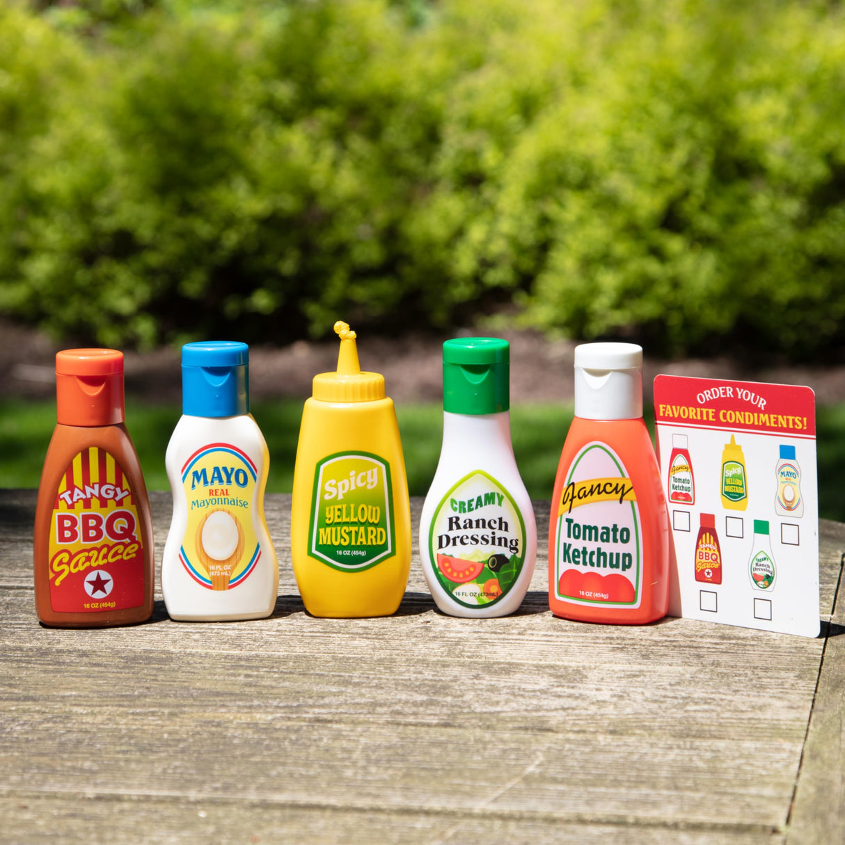 Melissa & Doug 5-Piece Favorite Condiments Play Food Set - Play Ketchup and Mustard Bottles, Pretend Play Food Set For Kids Ages 3+ Melissa & Doug